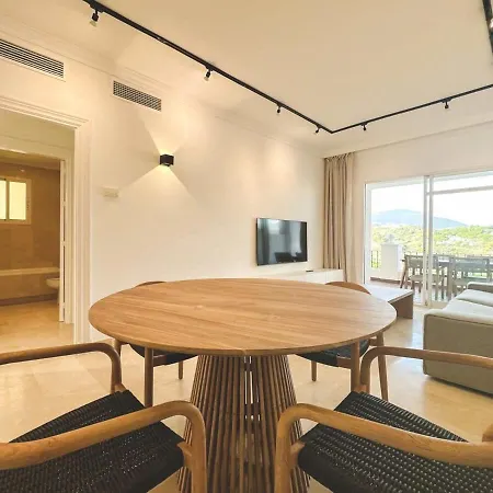 Apartment Heated Indoor Pool 2 Bed Mountain Sunset Views *